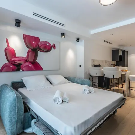 Renovated 1Br Steps From Croisette & Beach * Cannes